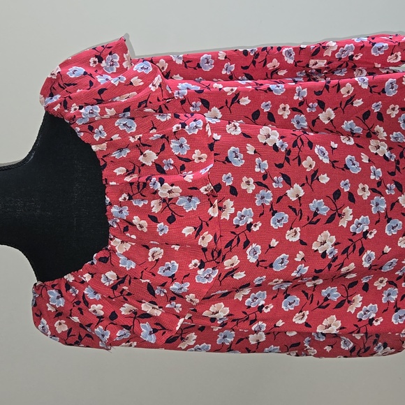 Blouse - Picture 2 of 6